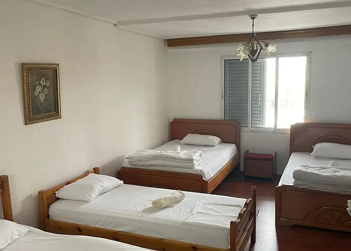 Casa de hóspedes Bazzar 2 *