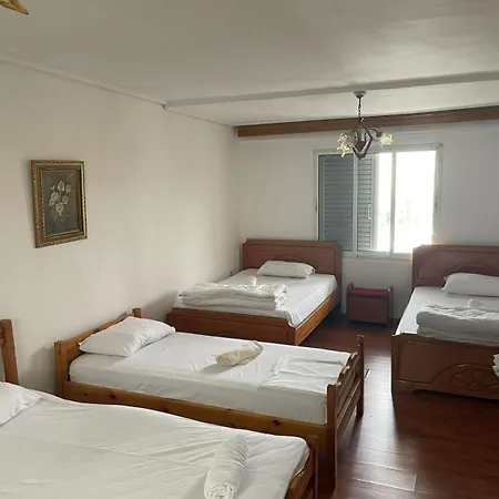 Guest house Bazzar 2 *